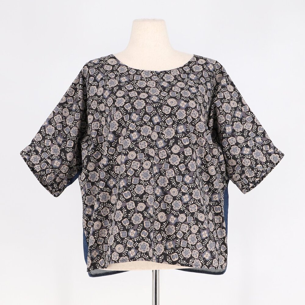 CYNTHIA CAZORT COLLINS Roundneck Short Sleeve Denim Back Top